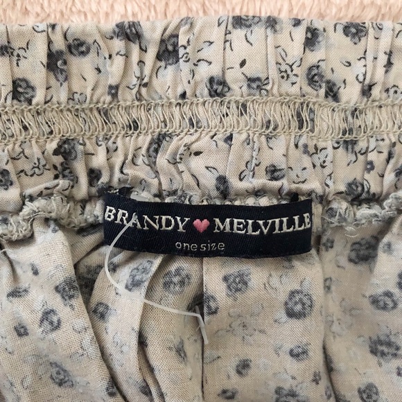 brandy melville skirt - Picture 3 of 3